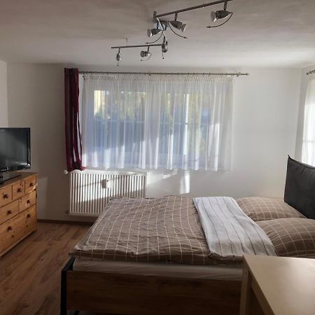 Guest Appartements Mit 2 Getrennten Schlafzimmern Fuer 4 Personen 24H Check In Aalen Buitenkant foto