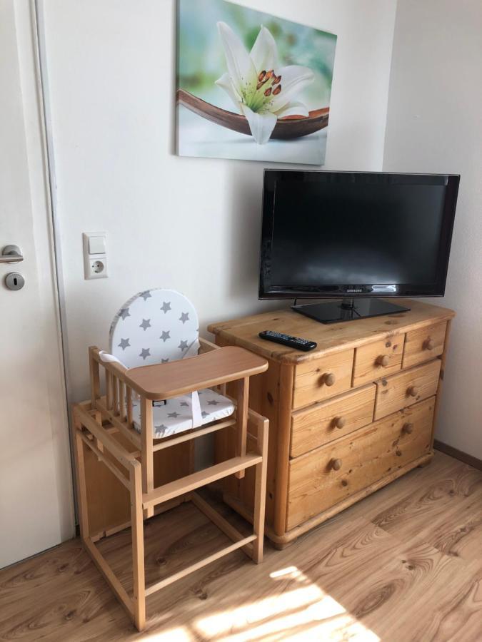 Guest Appartements Mit 2 Getrennten Schlafzimmern Fuer 4 Personen 24H Check In Aalen Buitenkant foto