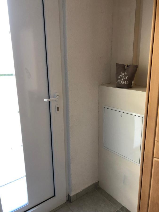 Guest Appartements Mit 2 Getrennten Schlafzimmern Fuer 4 Personen 24H Check In Aalen Buitenkant foto