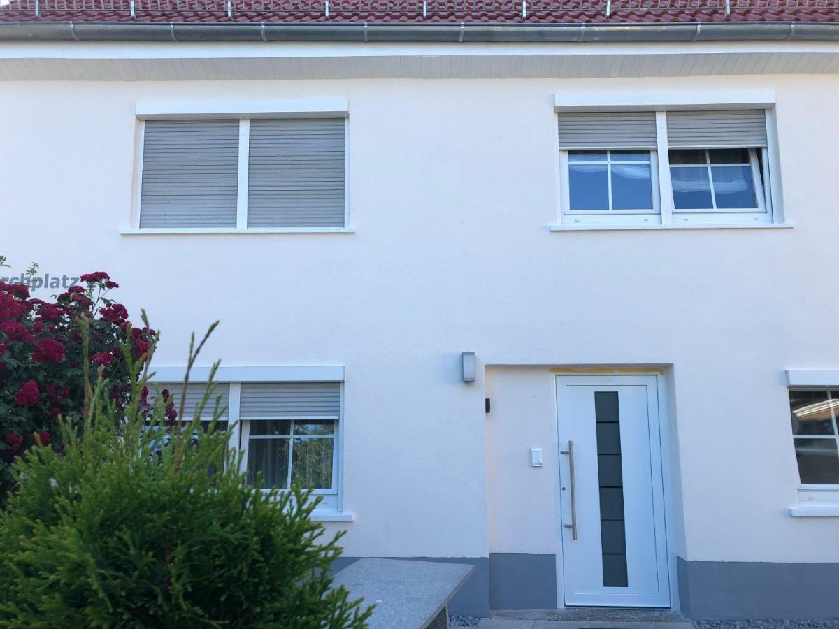 Guest Appartements Mit 2 Getrennten Schlafzimmern Fuer 4 Personen 24H Check In Aalen Buitenkant foto